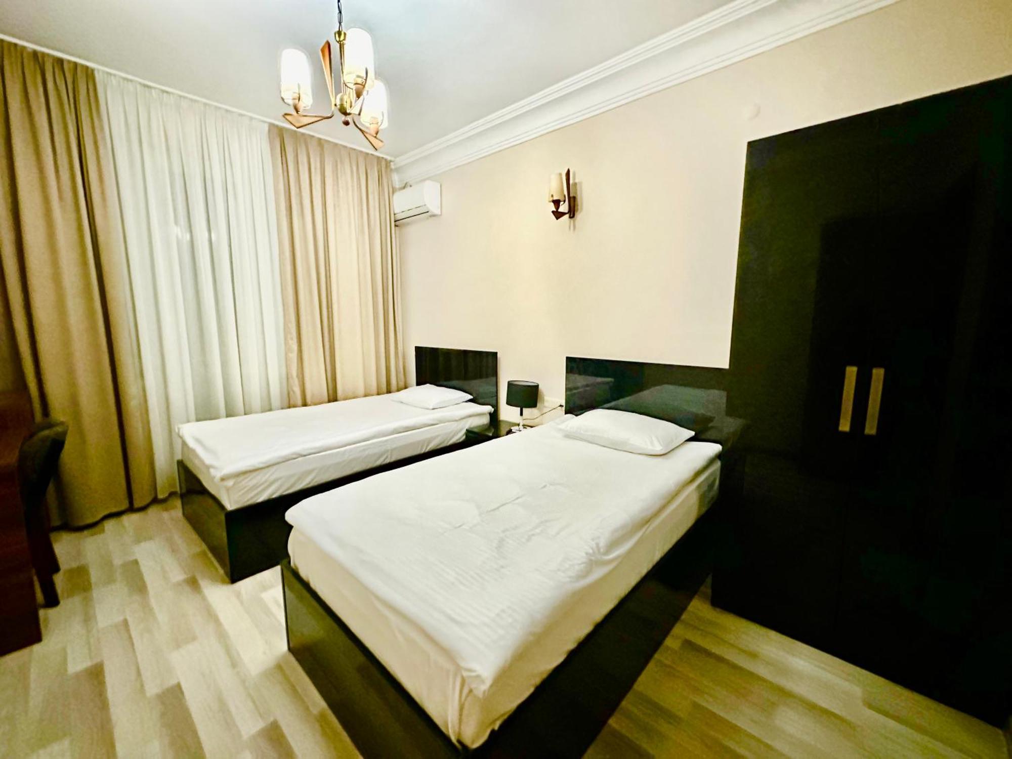 Hotel Tsereteli Batumi Exterior photo